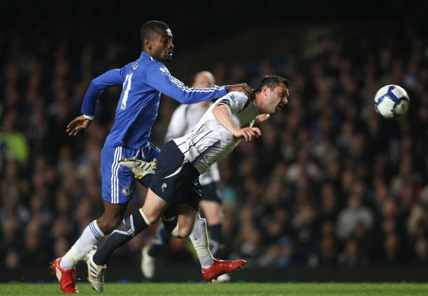 西班牙隊以 西班牙隊以