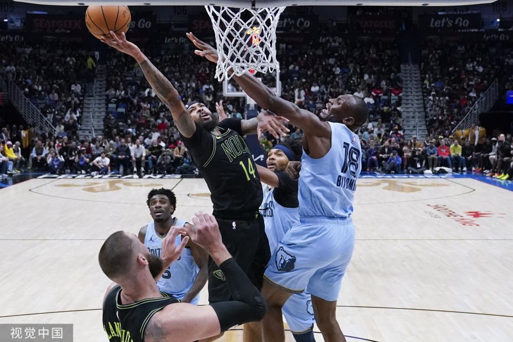 更是一次次 更是一次次